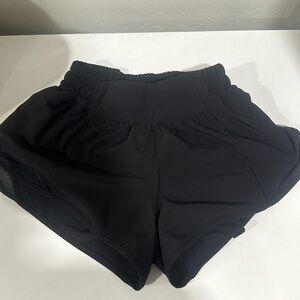 lululemon LR hotty hots! size 2! color BLACK